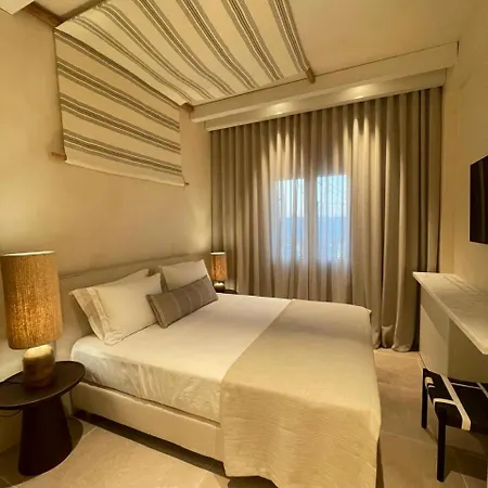 호텔 Meros, Santikos Collection 나오우사