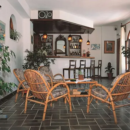 Meros, Santikos Collection 나오우사