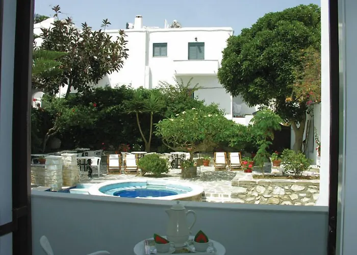 Meros, Santikos Collection Hotell Naousa