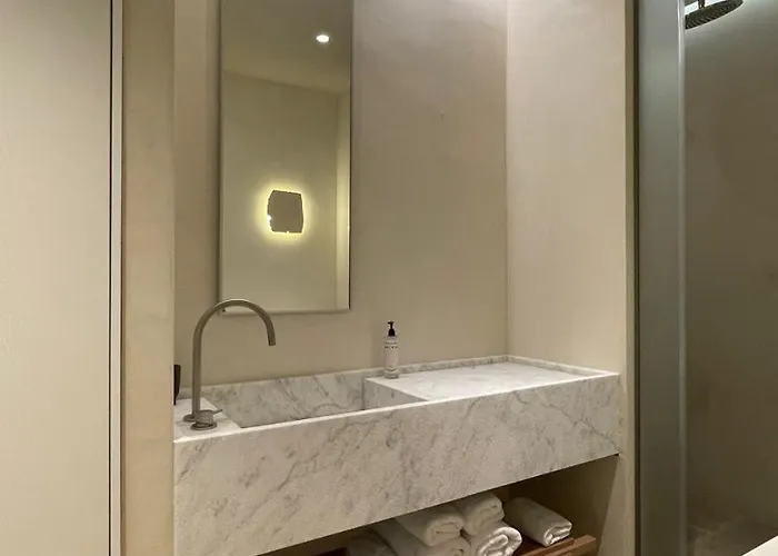 Meros, Santikos Collection Hotell Naousa