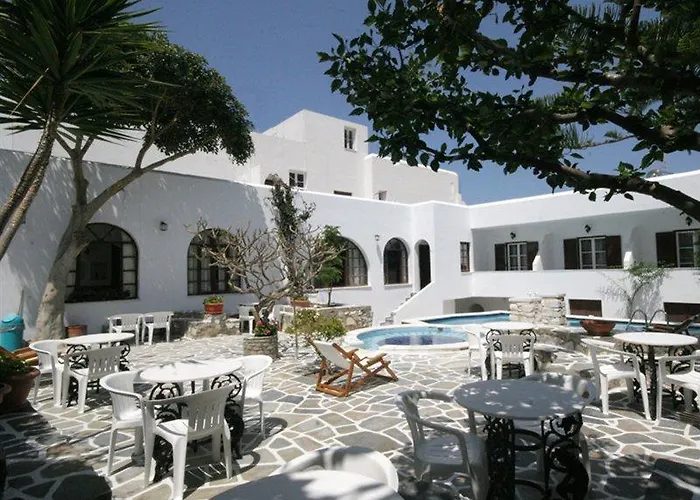 Meros, Santikos Collection Hotell 4*