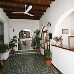 Meros, Santikos Collection מלון נאוסה