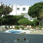 Meros, Santikos Collection Hotell Naousa