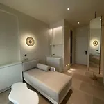 Meros, Santikos Collection Hotell 4*