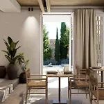 Hotell Meros, Santikos Collection