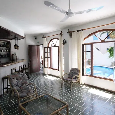 Meros, Santikos Collection Szálloda 4*