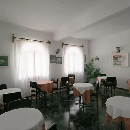 Hotel Meros, Santikos Collection Nausa