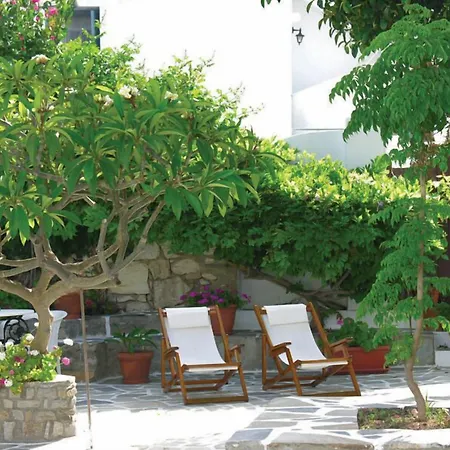 Meros, Santikos Collection Hotel Nausa