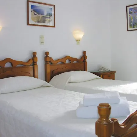 Meros, Santikos Collection Szálloda