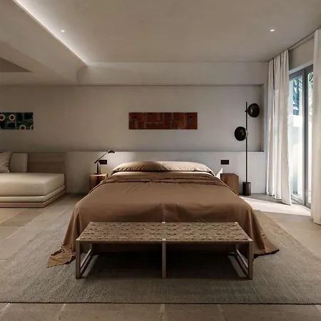 Meros, Santikos Collection