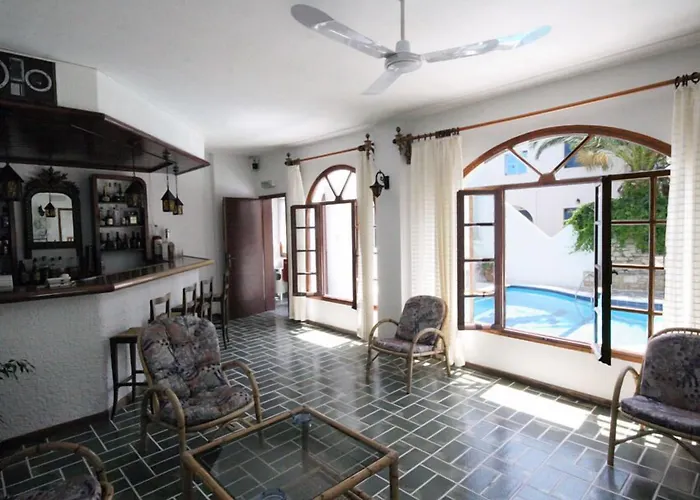 Meros, Santikos Collection Hotel 4*