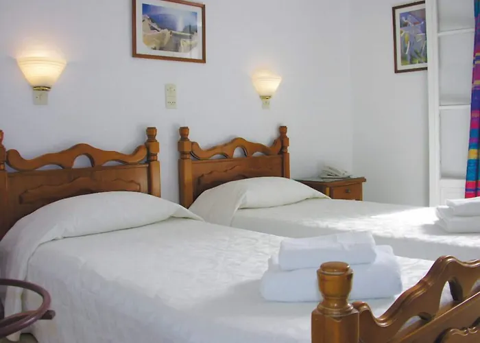 Meros, Santikos Collection Hotel