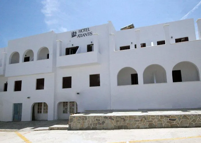 Meros, Santikos Collection Hotel